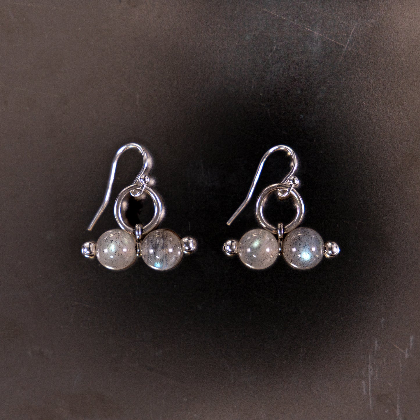 sbeads earring (grey)